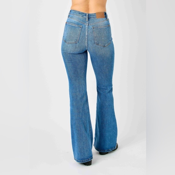Judy Blue Full Size High-Waisted Classic Flare Jeans Plus Size - Picture 6 of 10